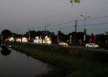 Diễu hành xe hoa Phật Đản Vesak PL.2563