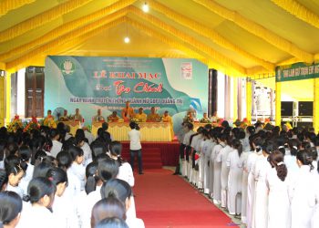 Trang trọng Lễ Khai Mạc Trại TÂM CHÁNH hội trại truyền thống Ngành Nữ GĐPT Quảng Trị.