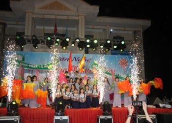HẢI LĂNG: ĐÊM DIỄN VĂN NGHỆ HÁT MỪNG KHÁNH ĐẢN GĐPT VÙNG 1